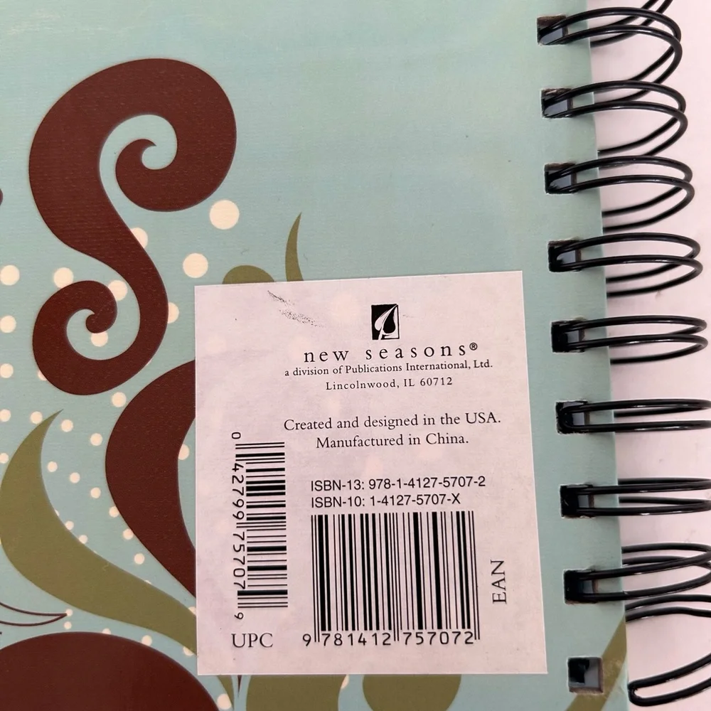 NEW SEASONS DECORATED JOURNAL NWT